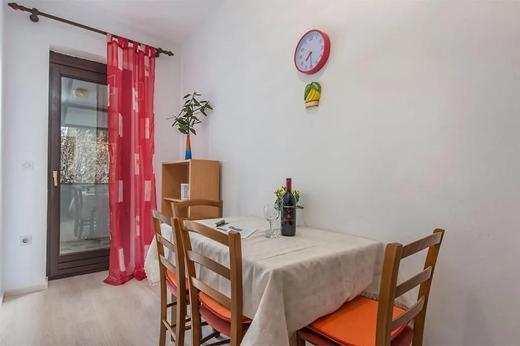 Apartments With A Parking Space Novigrad - 2536 Croatia
