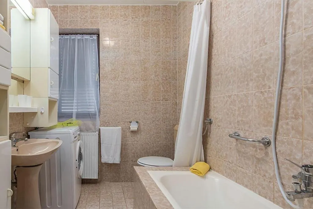 Apartments With A Parking Space Novigrad - 2536 Croatia