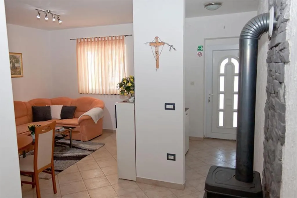 Apartments With A Parking Space Novigrad - 2536